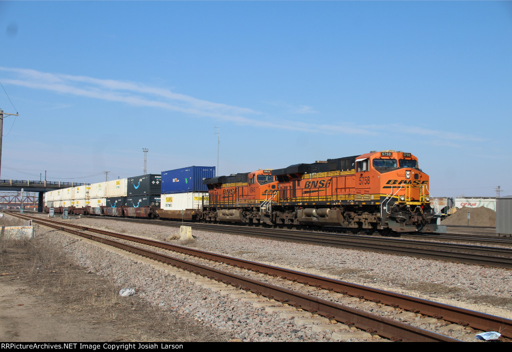 BNSF 5758 East